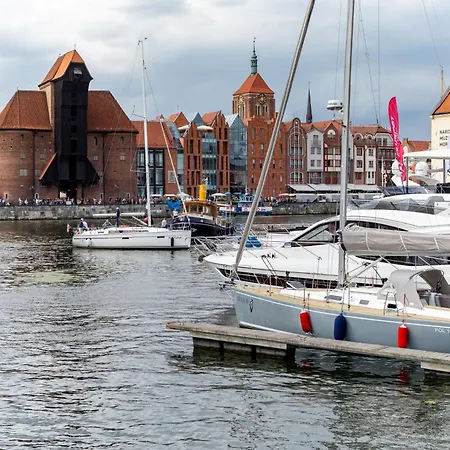 Marina Centre By Bookinghost Apartment