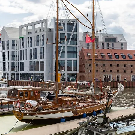 Apartment Marina Centre By Bookinghost *