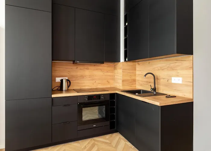 Marina Centre By Bookinghost Apartman